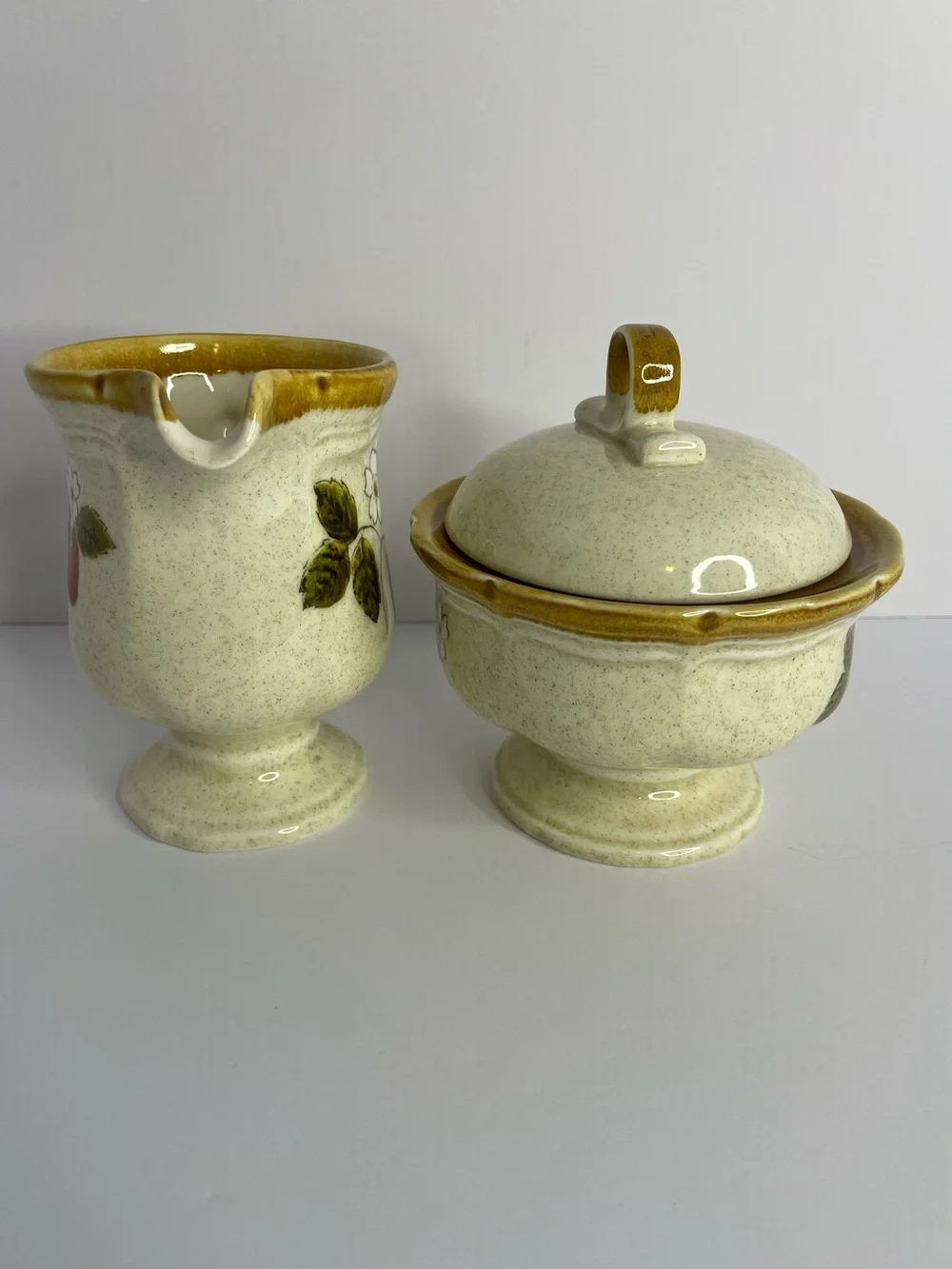 VTG Mikasa Strawberry Festival Creamer and Sugar Bowl Set EB 801 Excellent